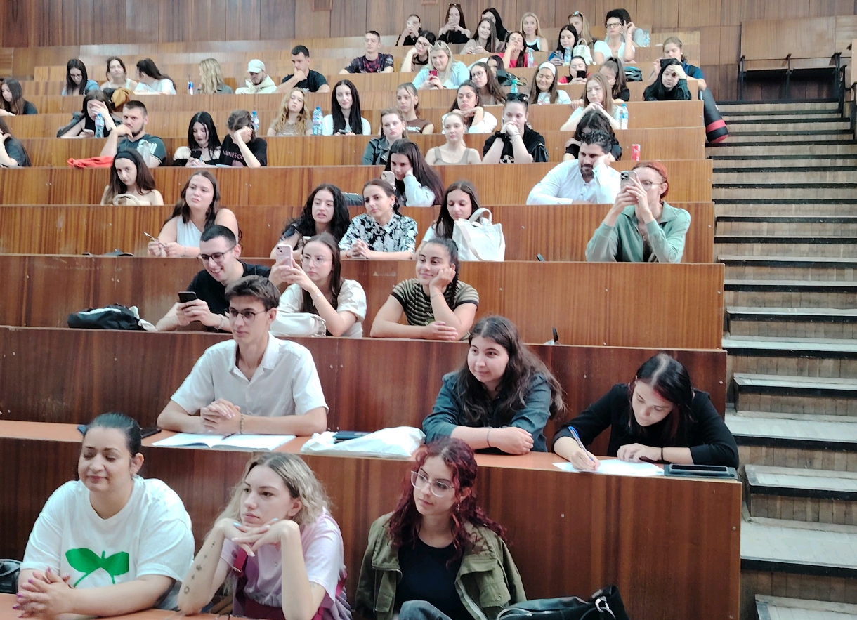 Студенти от Пловдивски университет „Паисий Хилендарски“, Педагогически факултет имаха възможност да работят с роботизираната платформа Furhat