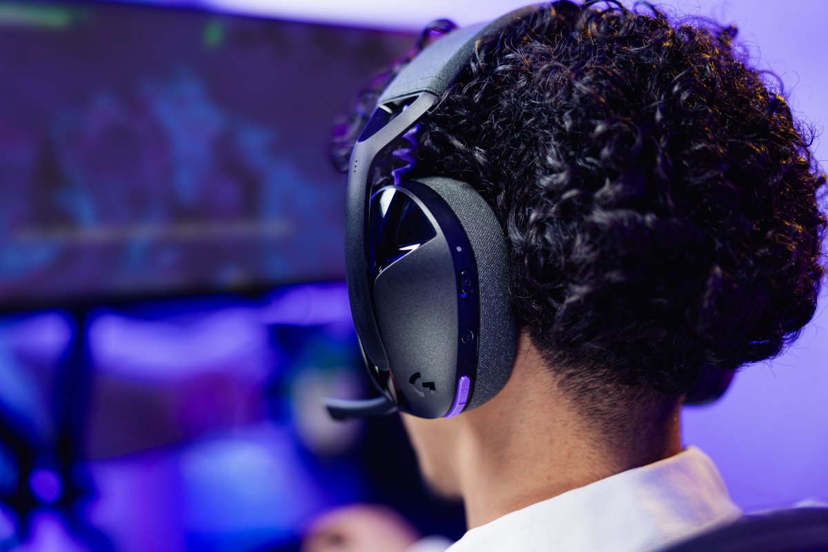 LOGITECH ПРЕДСТАВИ НОВИЯ ГЕЙМИНГ ХЕДСЕТ G321 LIGHTSPEED