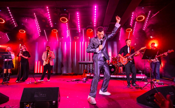 Антон Котас завършва „Кафене Виена“ на границата между Северна и Южна Корея