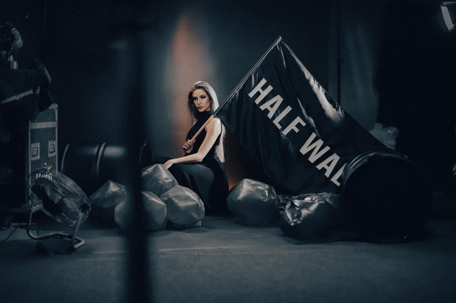 HALFWALK: Пространство за хора, а не за образи – София посреща модната революция